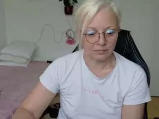 Linsycardinal  live sex cam
