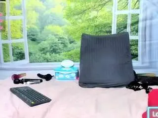 Nikol32  live sex cam