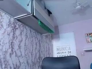 Ashley-baker19  live sex cam