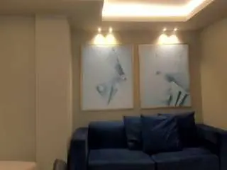 Juliabanks  live sex cam