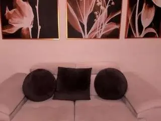 Juliabanks  live sex cam
