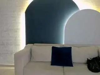 Juliabanks  live sex cam