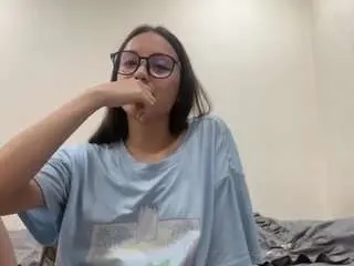 Rosellekashuba  live sex cam