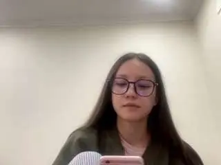 Rosellekashuba  live sex cam