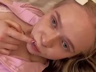 Sweeet-angelll  live sex cam