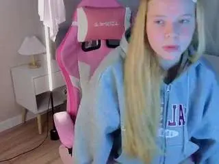 Sweeet-angelll  live sex cam