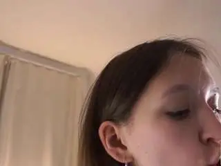 Adele-vibe  live sex cam