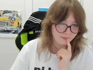 Bonnysummer  live sex cam