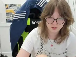Bonnysummer  live sex cam