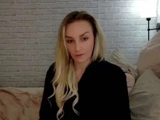 Briehunter  live sex cam