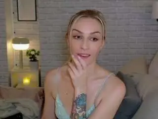 Briehunter  live sex cam