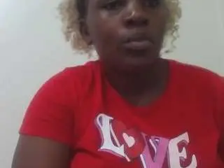 Minahsmiles  live sex cam