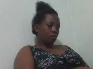 Minahsmiles  live sex cam