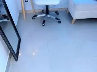 Miss-kattyy  live sex cam