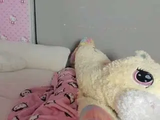 Naomisimone  live sex cam