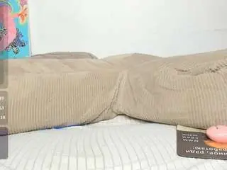 Delay-lalea  live sex cam