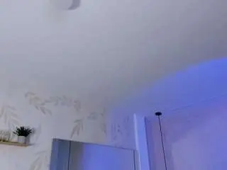 Martiinaguzman  live sex cam
