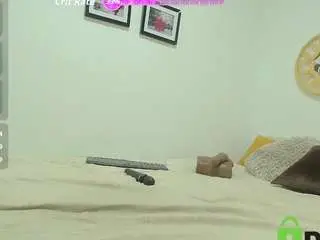 Naomylynch  live sex cam