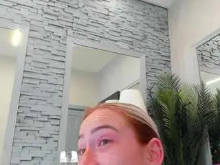 Reina-cummingss  live sex cam