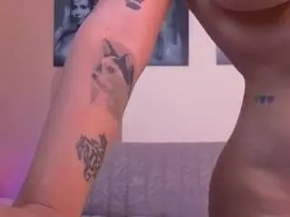 Toricross  live sex cam
