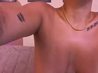 Toricross  live sex cam