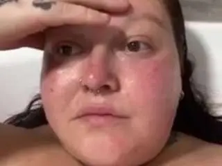 Curvybum91  live sex cam