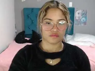 Miafuckpussyhard  live sex cam