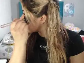 Miafuckpussyhard  live sex cam