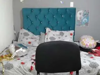 Miafuckpussyhard  live sex cam
