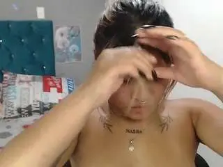 Miafuckpussyhard  live sex cam
