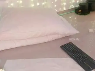 Ohyesly  live sex cam