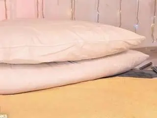 Ohyesly  live sex cam