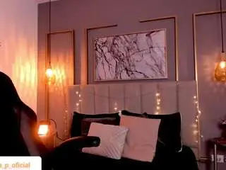 Viky-petitee  live sex cam