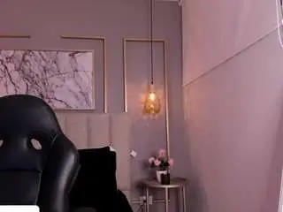 Viky-petitee  live sex cam