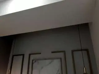 Viky-petitee  live sex cam