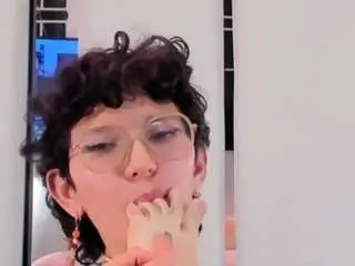 Calioperoux  live sex cam