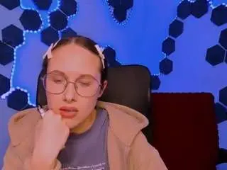 Doll-vey  live sex cam