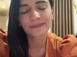 Georgina253  live sex cam