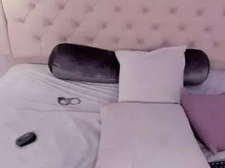 Luciana-saorii  live sex cam