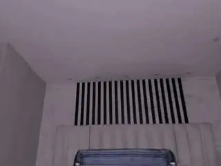 Sunnyrivers  live sex cam