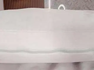 Alena-kenner  live sex cam