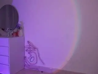 Halseey  live sex cam