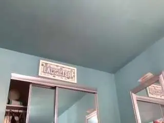 Lovelyhustle  live sex cam