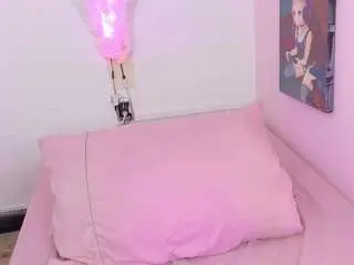 Miia-gold  live sex cam