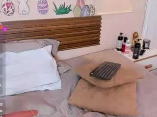 Miia-gold  live sex cam