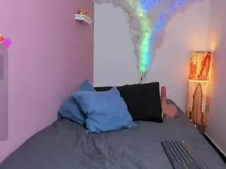 Miia-gold  live sex cam