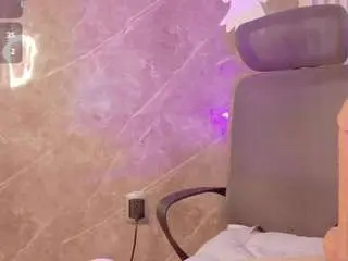 Miia-gold  live sex cam