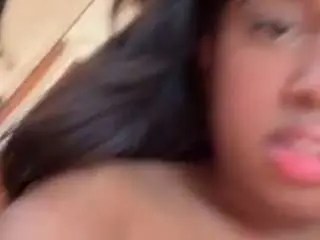 Naommiscott  live sex cam