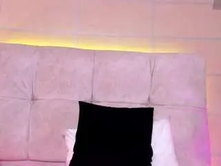 Sweett-karol  live sex cam