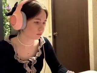 Tawandagibbson  live sex cam